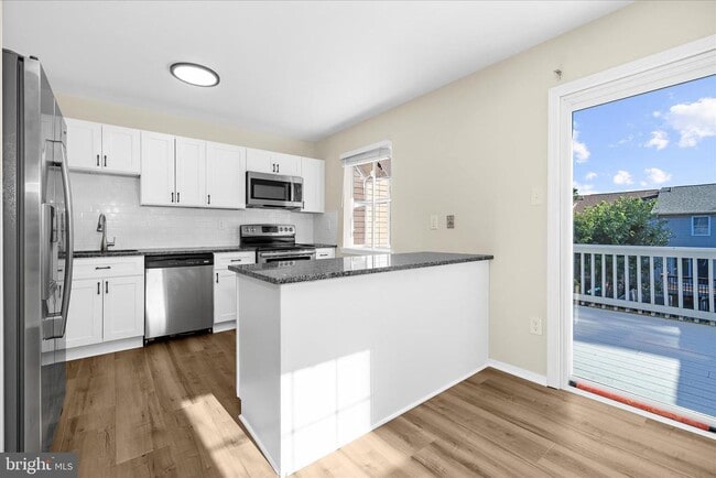 Building Photo - 8638 Gambier Harbour