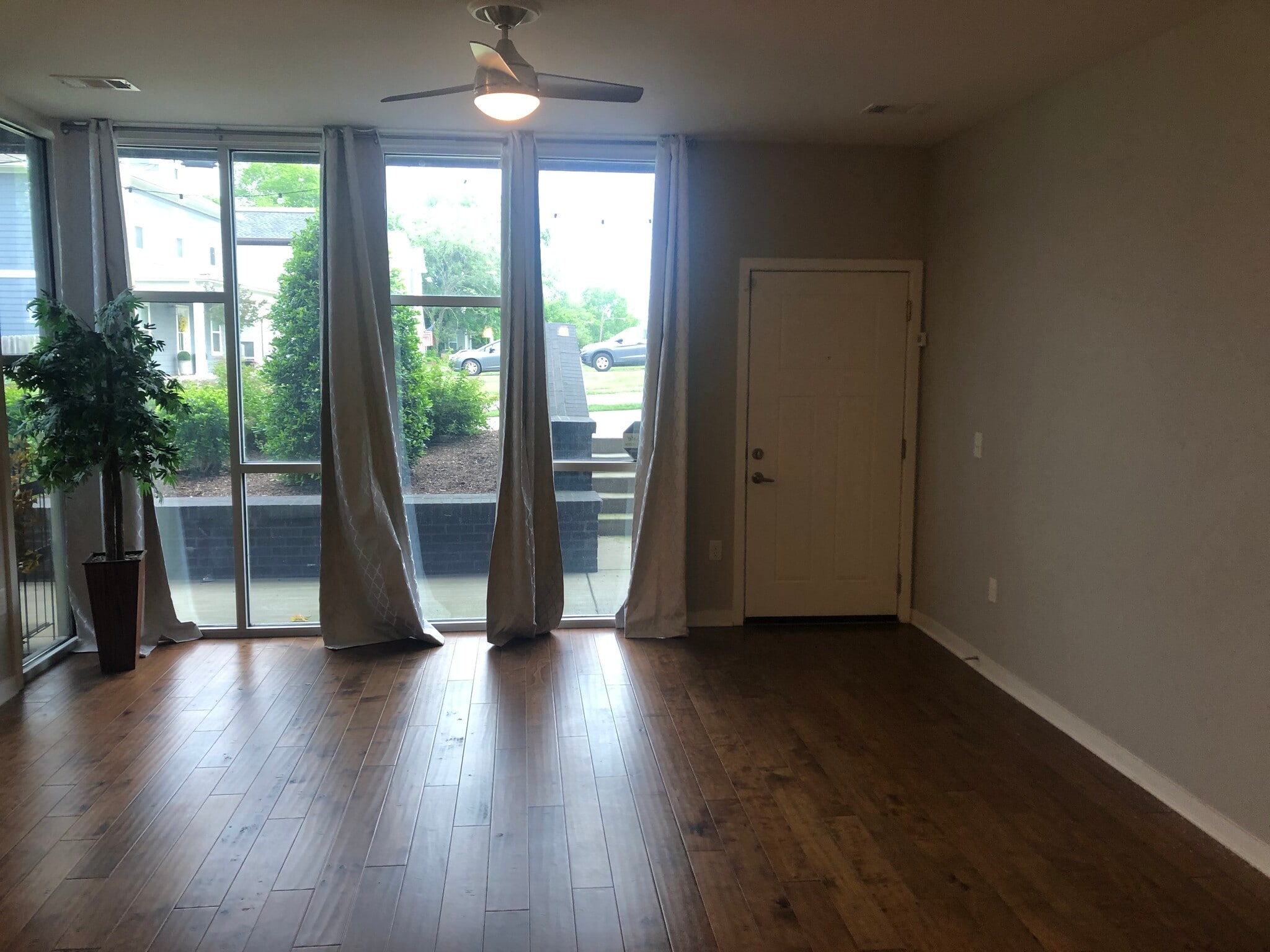 Steel reinforced exterior door. - 1124 Litton Ave