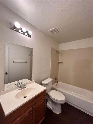Building Photo - 3622 Gray Dr