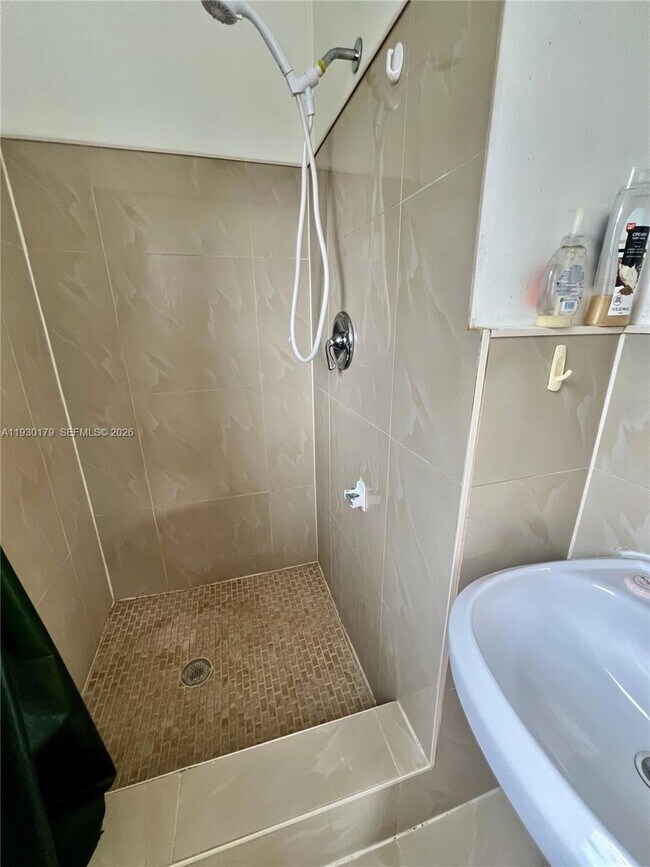 Building Photo - 2018 Jackson St