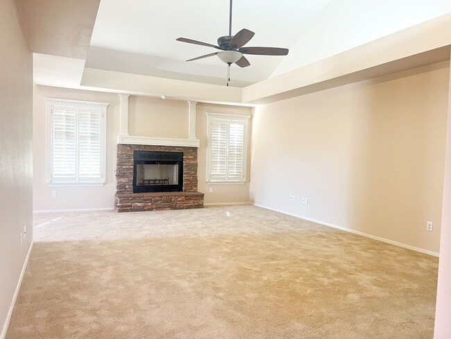 Building Photo - Adorable 3 bedroom 2 bath in Northeast El ...