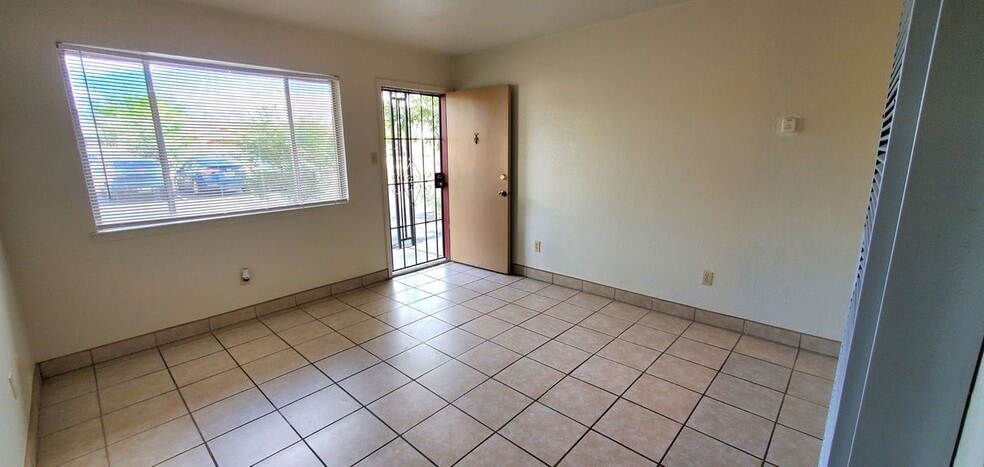 Building Photo - 320 Tennessee St SE