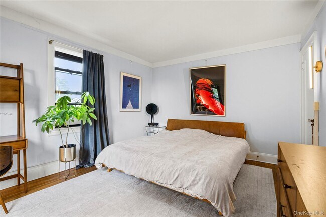 Building Photo - 412 Munro Ave