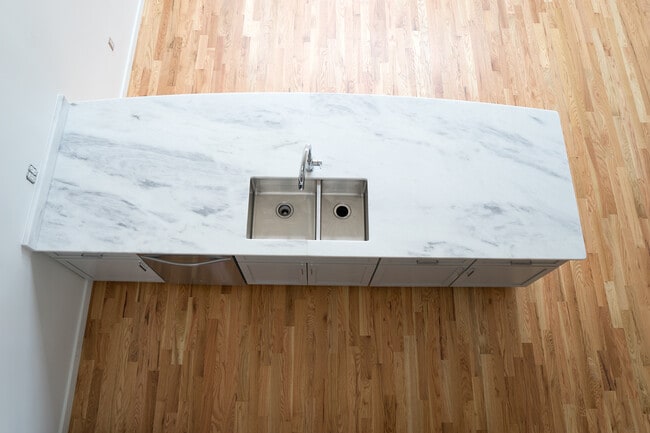 Building Photo - 1352 Rosa L Parks Blvd