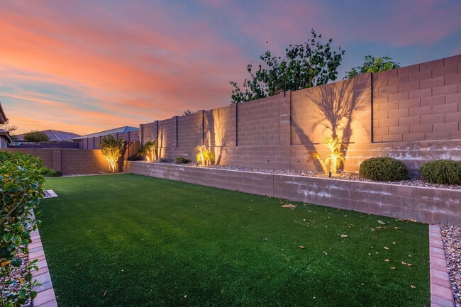 Building Photo - 7308 W Tombstone Trail