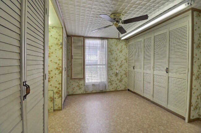 Building Photo - 4 Bedrooms and a Bonus Room + Move In Ready Package with Washer, Dryer and Refrigerator