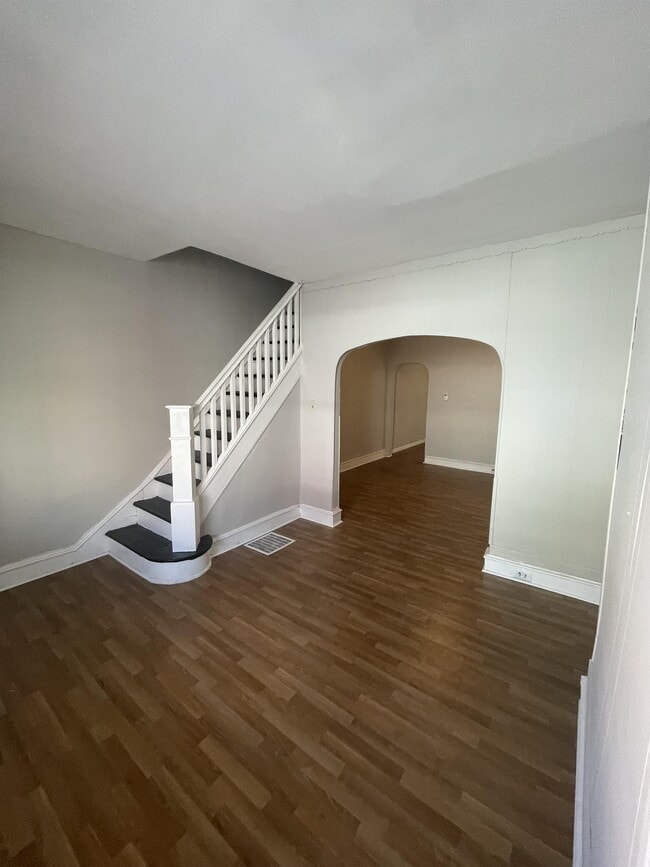 Building Photo - 2828 W Clementine St