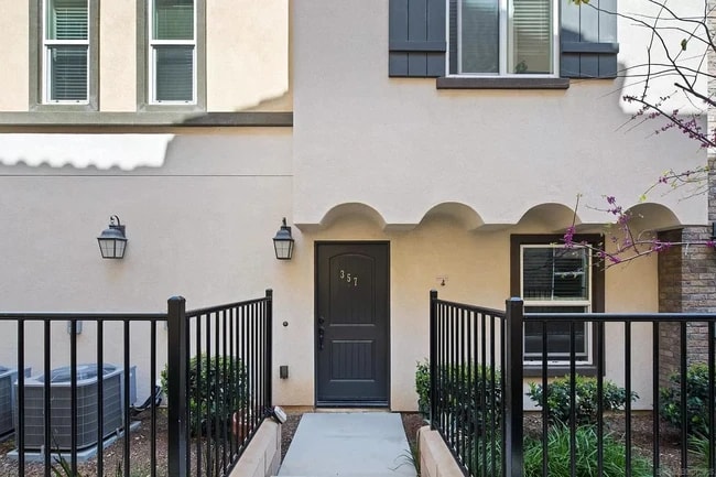 Building Photo - 357 Mission Terrace Ave