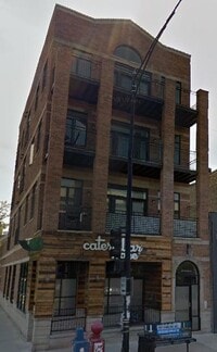 Building Photo - 1701 W Chicago Ave