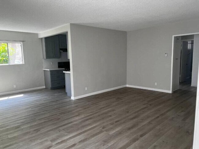Building Photo - 2.0 bedroom in West Hollywood California 9...