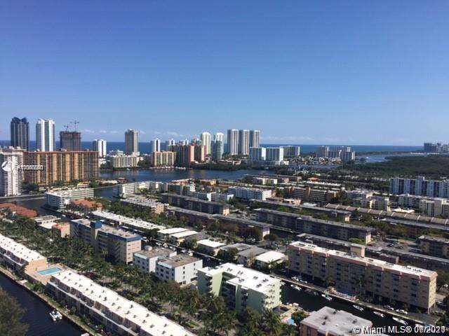 Building Photo - 2000 Island Blvd