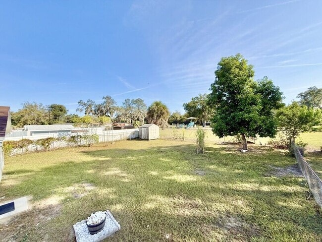 Building Photo - 1221 Jewel Ave