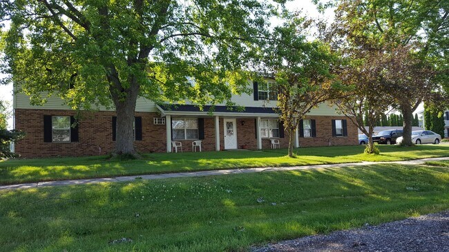 Primary Photo - 2240 Sylvan Way