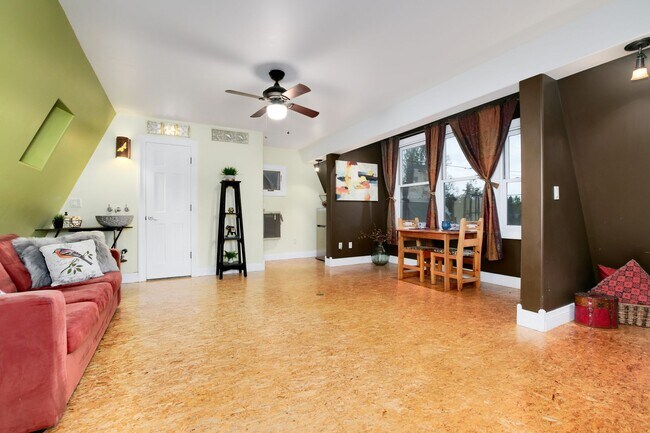 Building Photo - Charming Old Town Louisville Bungalow with Solar & Carriage House!
