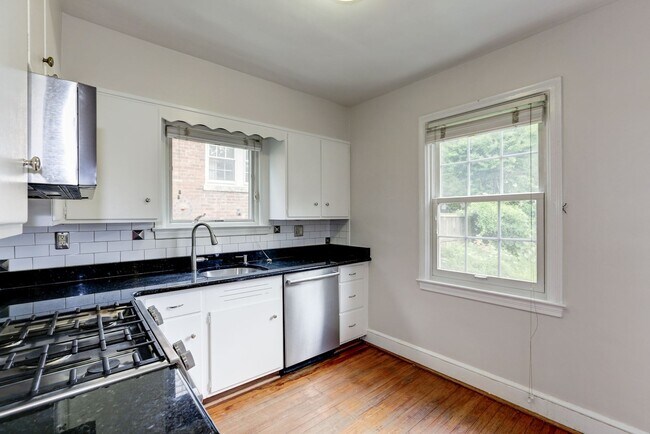 Building Photo - 4933 47th St NW