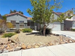 Building Photo - 9824 Garamound Ave