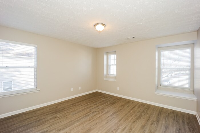 Building Photo - 5601 Sable Way