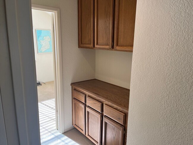 Building Photo - 4 Bedroom Home with 3- Car Garage in Hercules