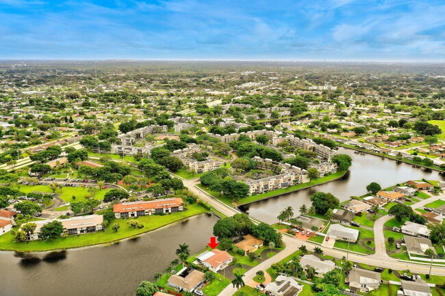 Building Photo - 9603 NW 67th Ct