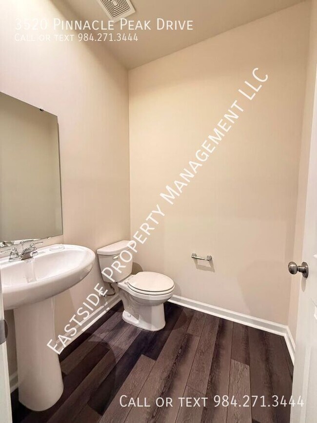 Building Photo - 3520 Pinnacle Peak Dr