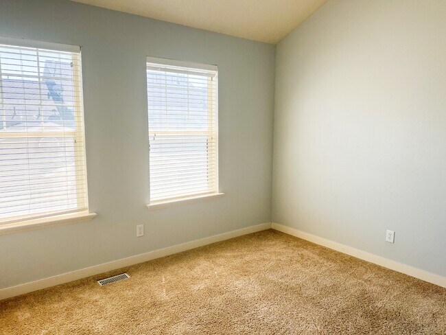 Building Photo - 1045 N 130 W