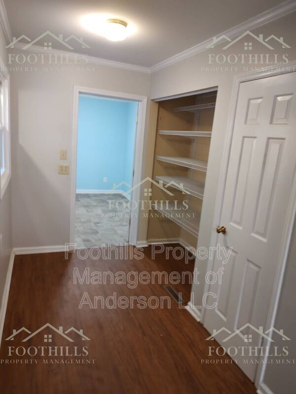 Building Photo - 505 Woodland Cir