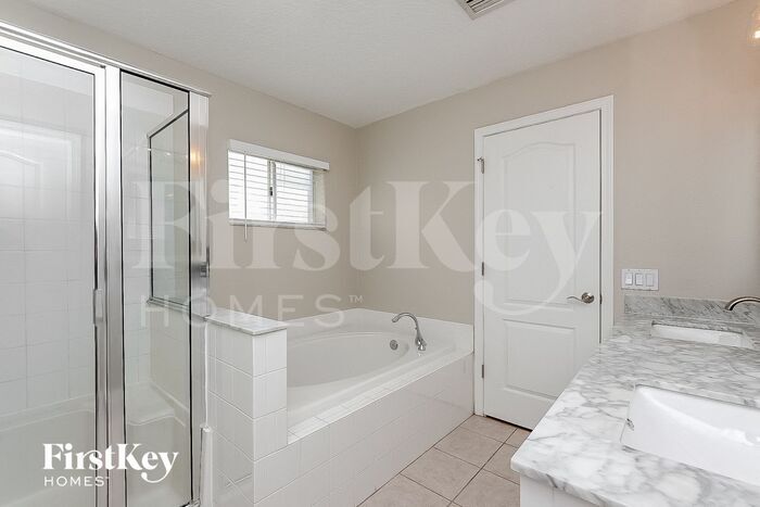 Building Photo - 11631 Tropical Isle Ln