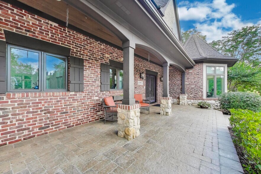 Building Photo - 23W711 Hobson Rd