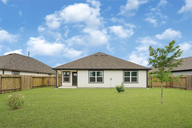 Building Photo - 30280 Kingston Heath Dr
