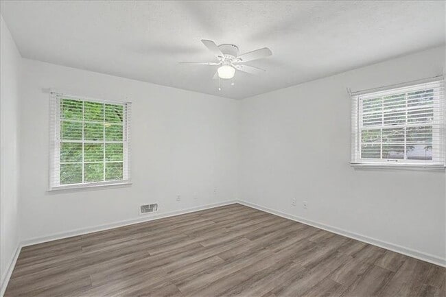 Building Photo - 2985 Fredrick Dr