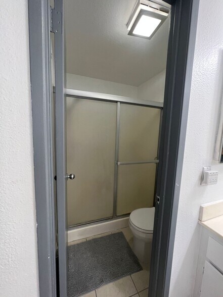 Building Photo - 24155 Del Monte Dr