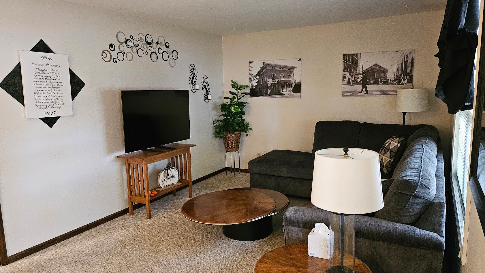 55" Roku TV - 2406 Roxbury Rd