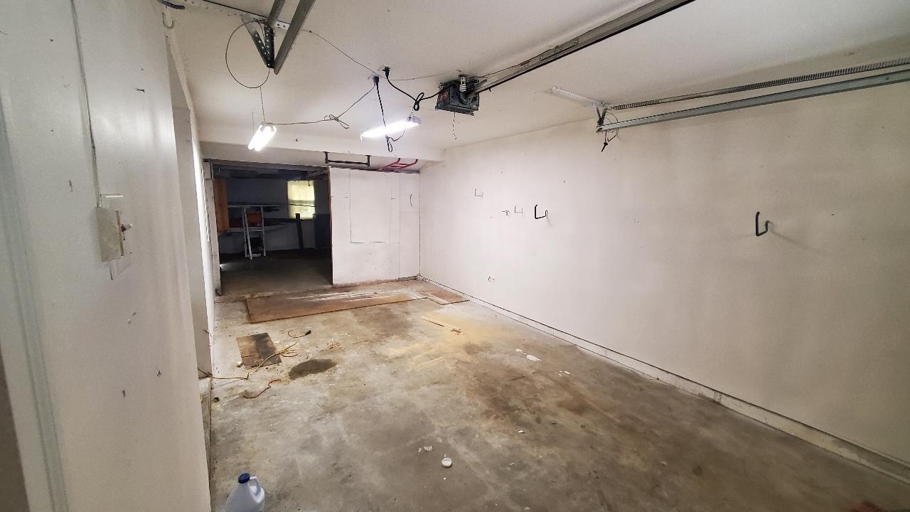 Building Photo - 25 Steeplechase Dr