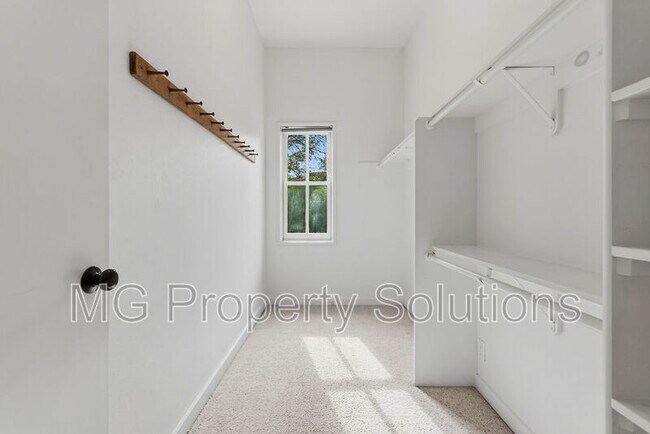 Building Photo - 5151 Nicasio Valley Rd