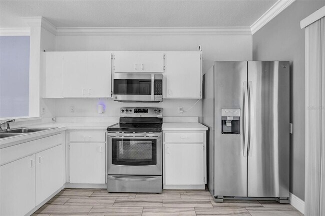 Building Photo - 6127 Bayside Key Dr