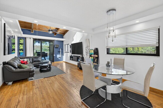 Building Photo - 4491 Crystal Lake Dr