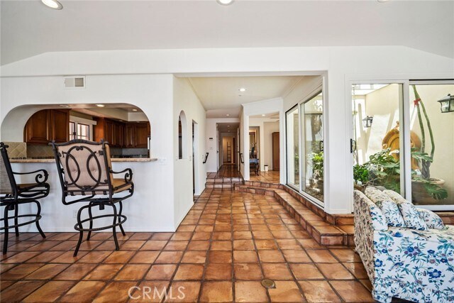 Building Photo - 257 Avenida Lobeiro