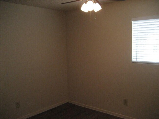Building Photo - 10806 Lambert Cir