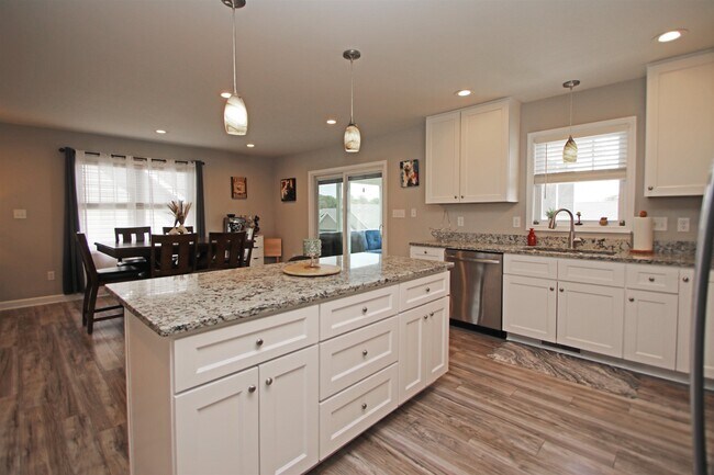 Building Photo - 224 Spring Run Ln