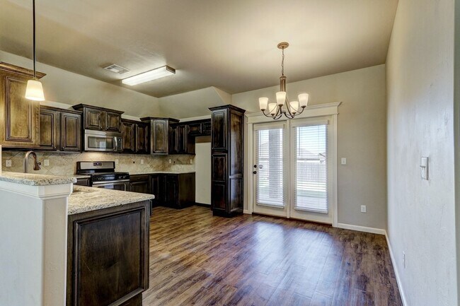 Building Photo - HOME AVAILABLE FOR LEASE