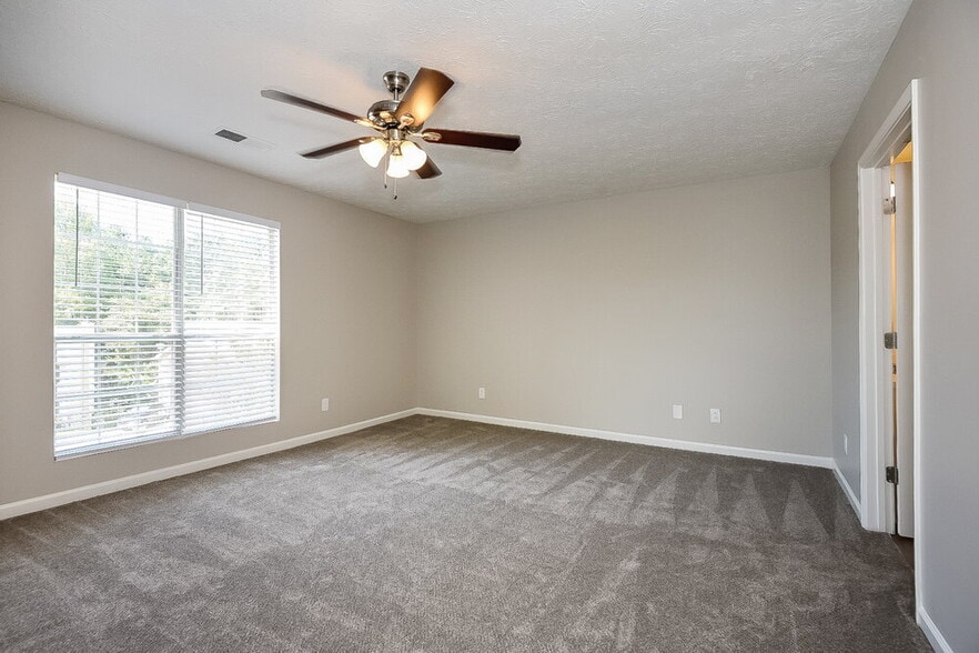 Building Photo - 3716 Crescent Hill Ln