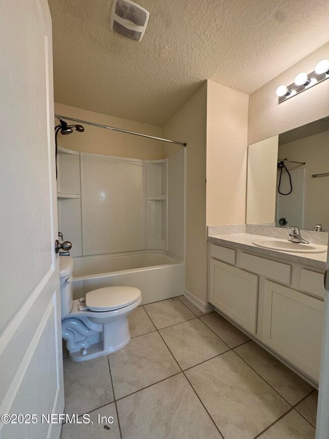 Building Photo - 575 Oakleaf Plantation Pkwy