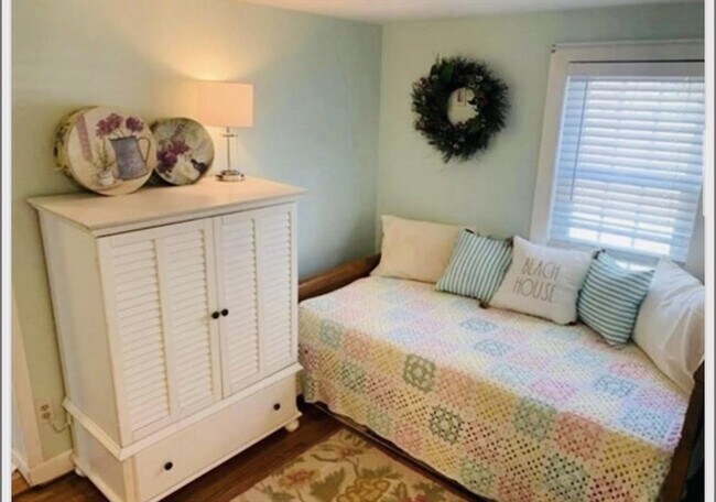 Building Photo - 90 Wendward Way