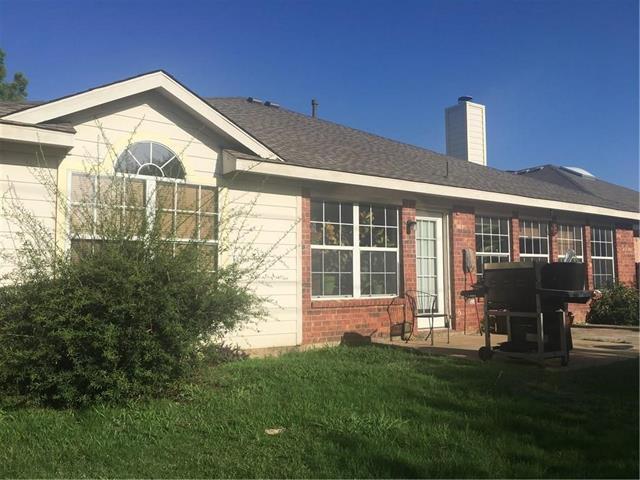 Building Photo - 2504 Blue Holly Dr