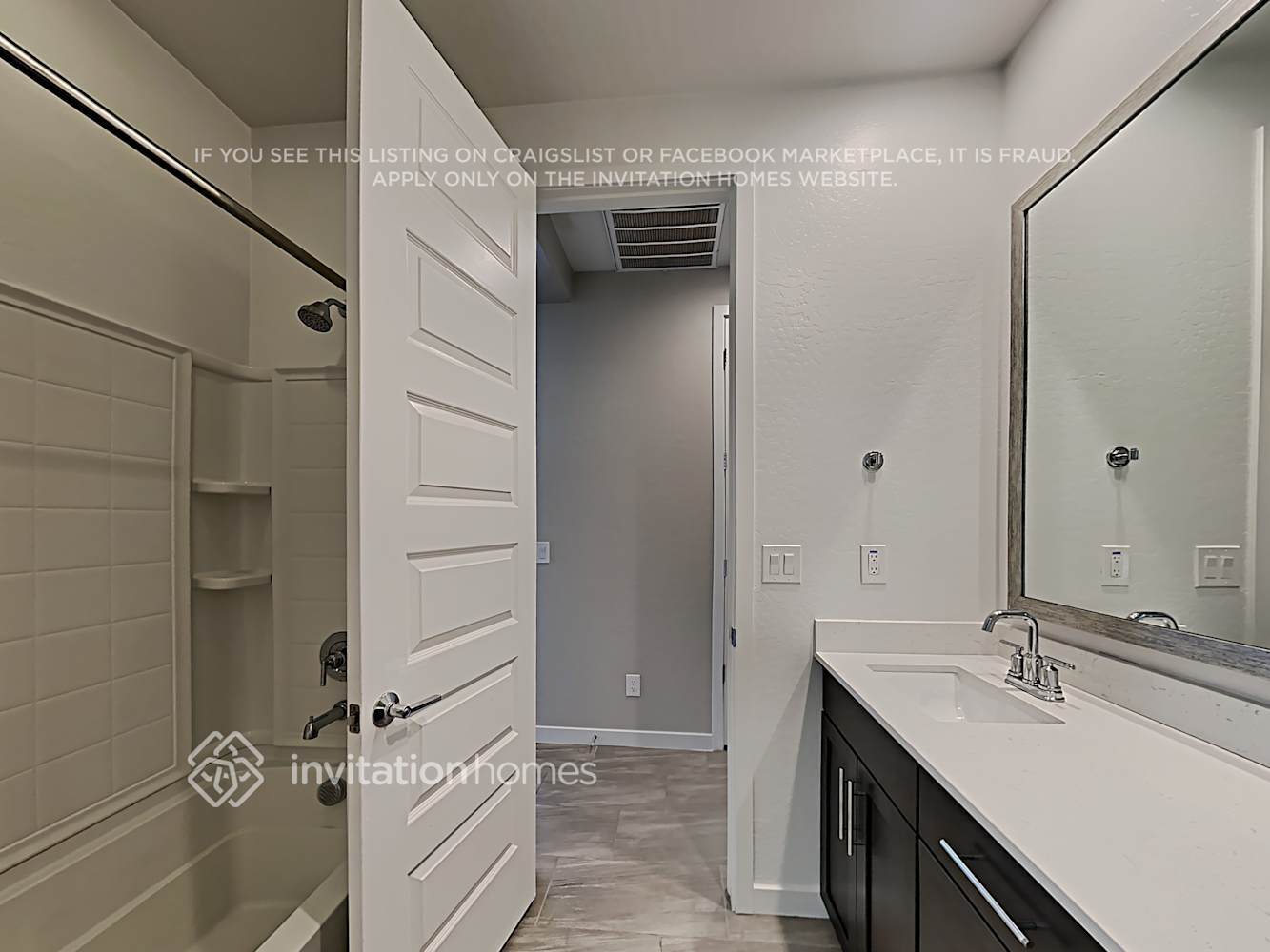 Building Photo - 18822 W Canterbury Dr