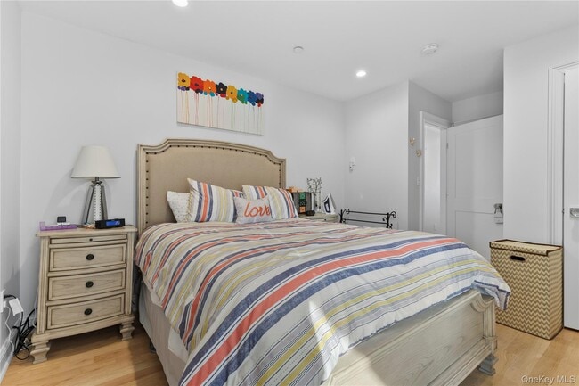 Building Photo - 17 Virginia Ave