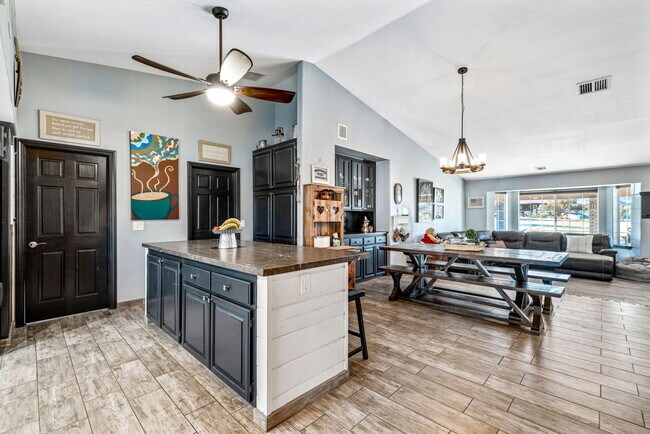 Building Photo - 51025 Burns Canyon Rd