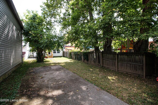 Building Photo - 1825 Frankfort Ave