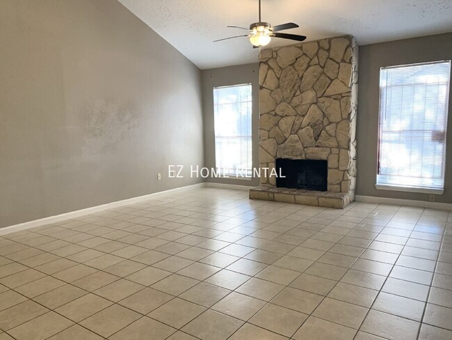 Building Photo - Welcome To Your Well-Maintained 1 Bedroom,...