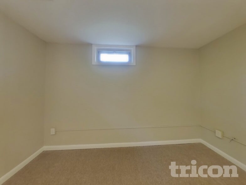 Building Photo - 9119 Memory Trail